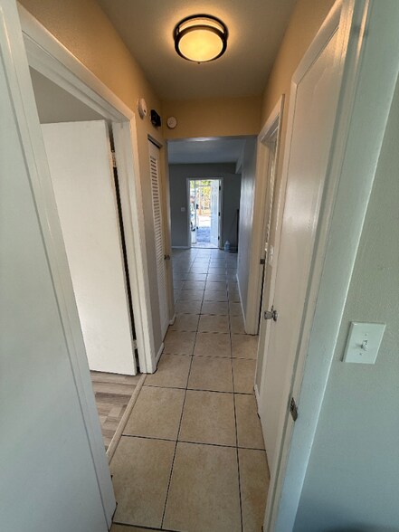 Building Photo - 1407 S Madison Ave