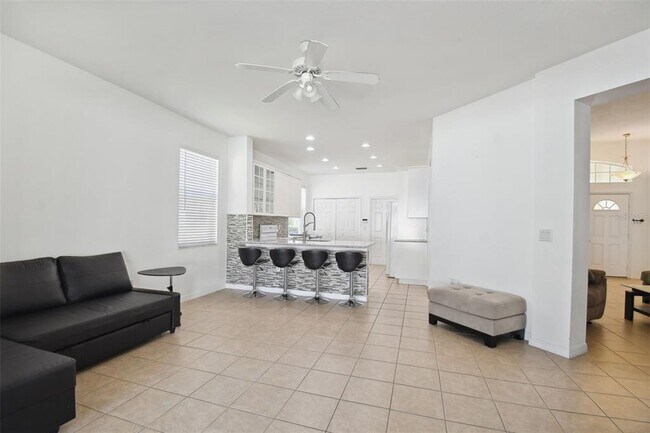 Building Photo - 258 Henley Cir