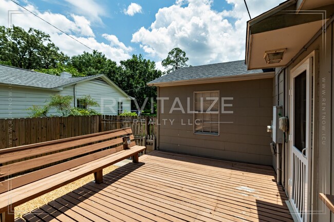Building Photo - Beautiful 2 Bedroom/1 Bathroom in Springhi...