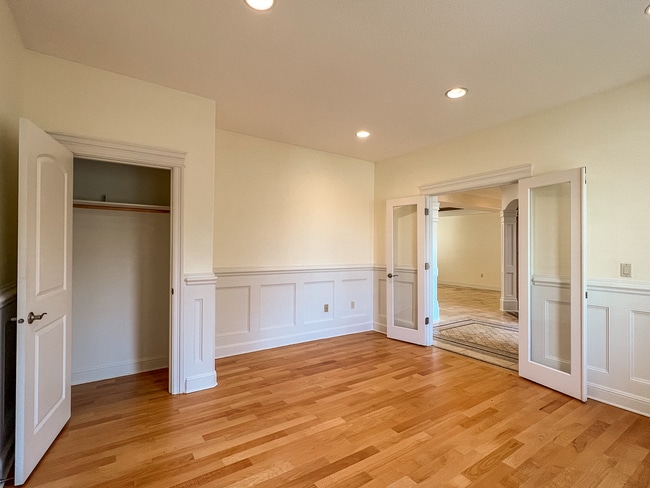 Building Photo - Bright & Beautiful Forest Heights Home with Gourmet Kitchen, Bonus Space & Private Cul-de-Sac Set...