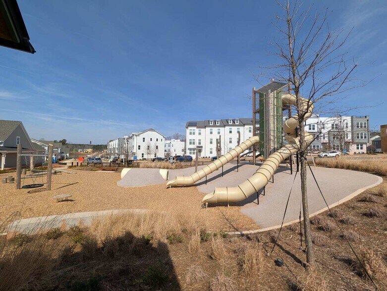 Building Photo - 3212 Drift St