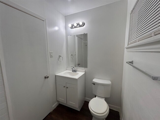 Building Photo - 8803 Timberside Dr