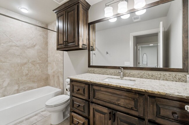 Building Photo - Upscale Comfort Meets Everyday Functionali...
