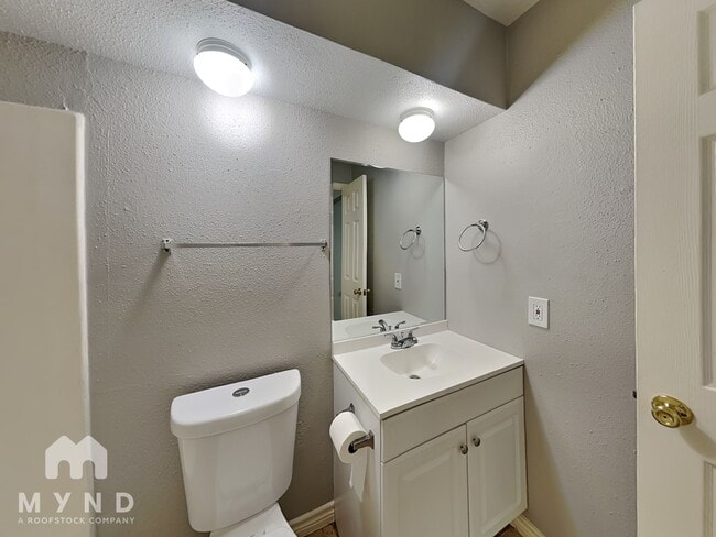 Building Photo - 12615 Enchanted Path Dr