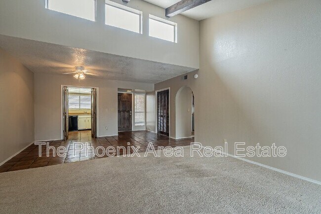 Building Photo - 2256 W Lindner Ave