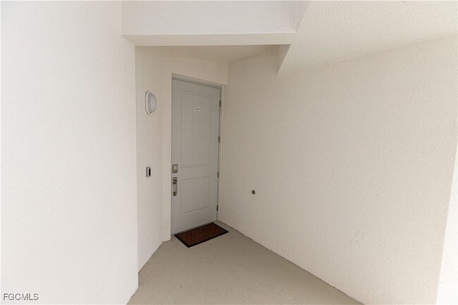 Building Photo - 15375 Grn Acrs Ave