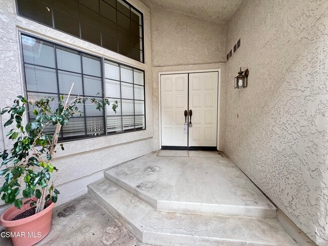 Building Photo - 831 Paseo Serenata