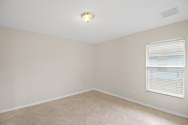 Building Photo - 5651 NW North Crisona Cir