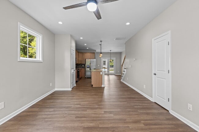 Building Photo - 214 N Guthrie Ave