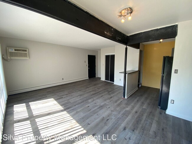 Building Photo - 249 S Crooks Rd