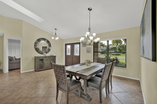 Building Photo - 1835 Staimford Cir