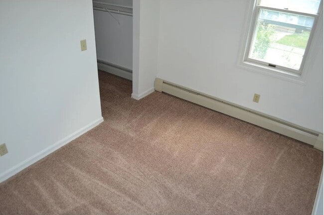 Master BR - Upper - 1003 21st Ave SE