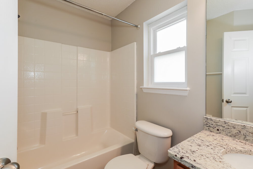 Building Photo - 14444 Woodfield Cir N