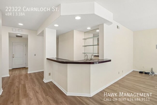 Building Photo - 22322 Cairnloch St