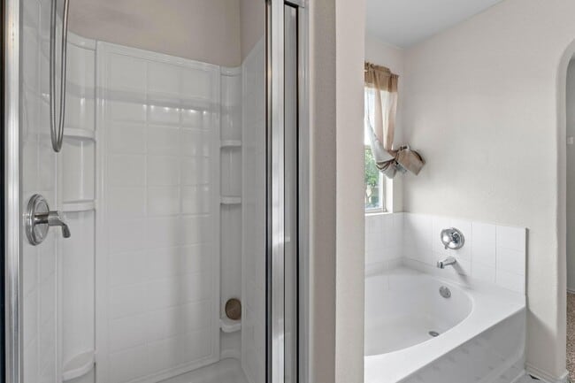 Building Photo - 4608 Acers Ln
