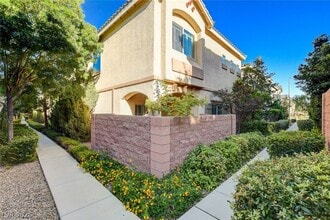 Building Photo - 9634 Volk Ave