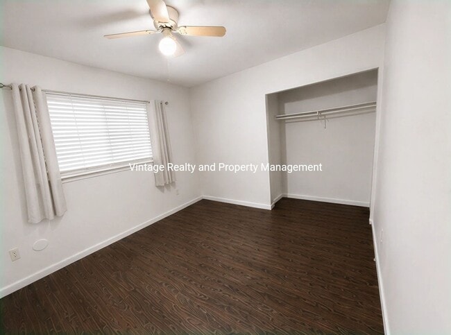 Building Photo - 623 Bedlow Dr