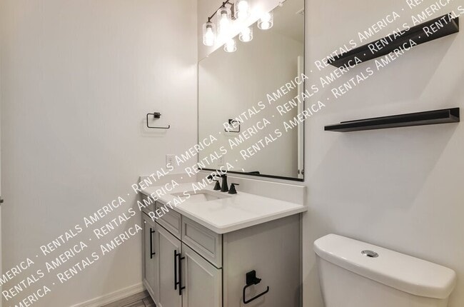 Building Photo - 10150 S Rolling Water Dr