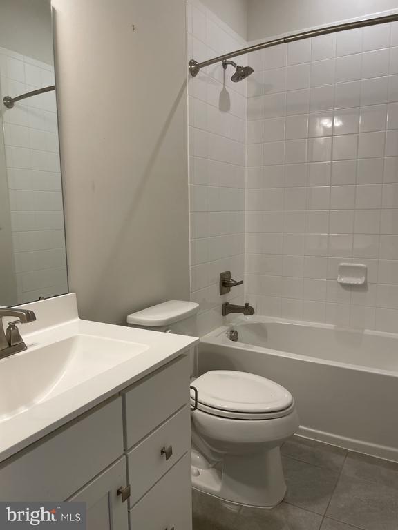 Building Photo - 6415 Ballenger Run Blvd