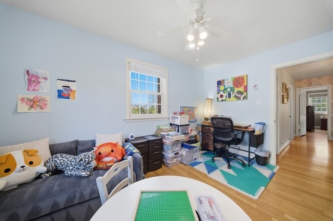 Building Photo - 1402 Trouville Ave