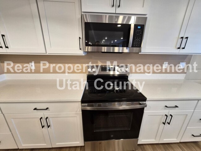 Building Photo - 1624 S 210 W