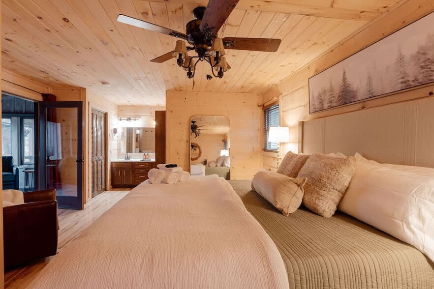 Building Photo - 521 Baywood Dr