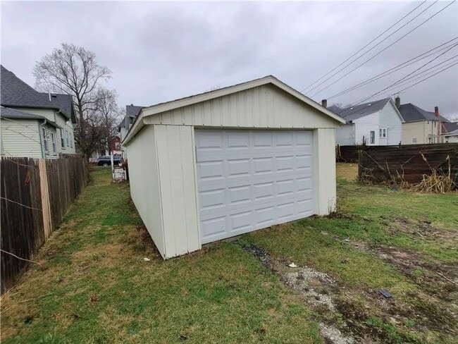 Building Photo - 406 W Franklin St