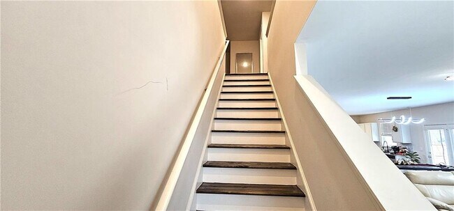 Building Photo - 404 Starbuck Parkway