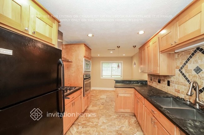 Building Photo - 4393 Fielding Ln