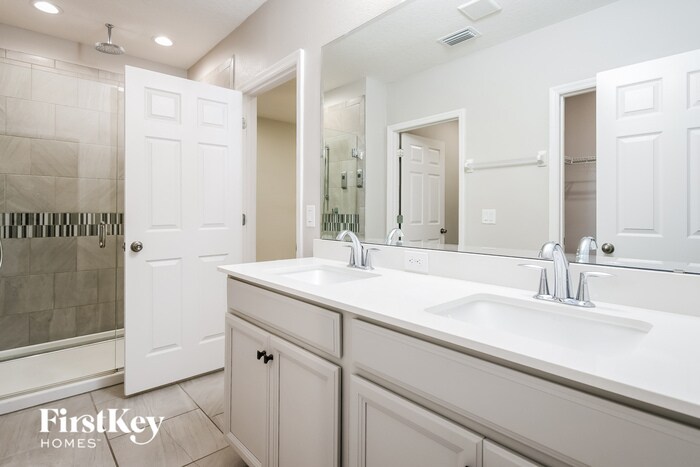 Building Photo - 9309 Oglethorpe Dr