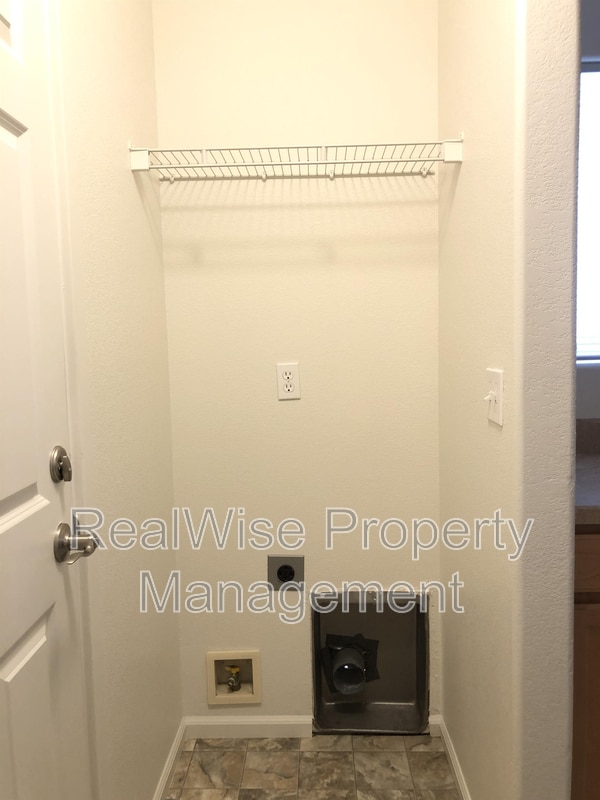 Building Photo - 2444 SW 23rd St