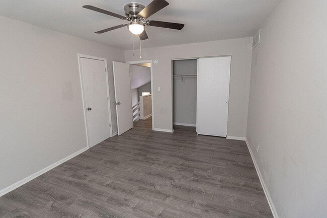Building Photo - 7216 N Moberly Dr