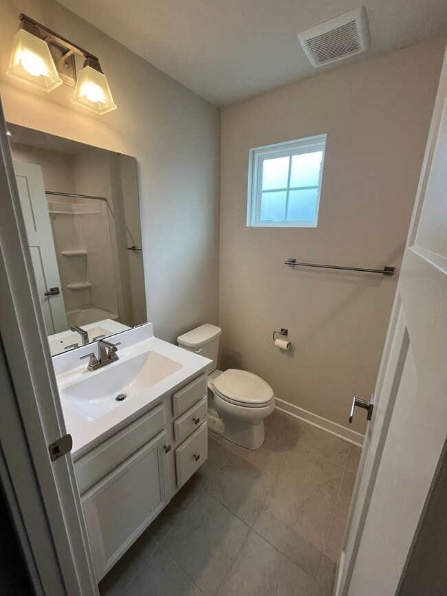 Building Photo - 312 Frances Ln