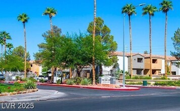 Building Photo - 3151 N Soaring Gulls Dr