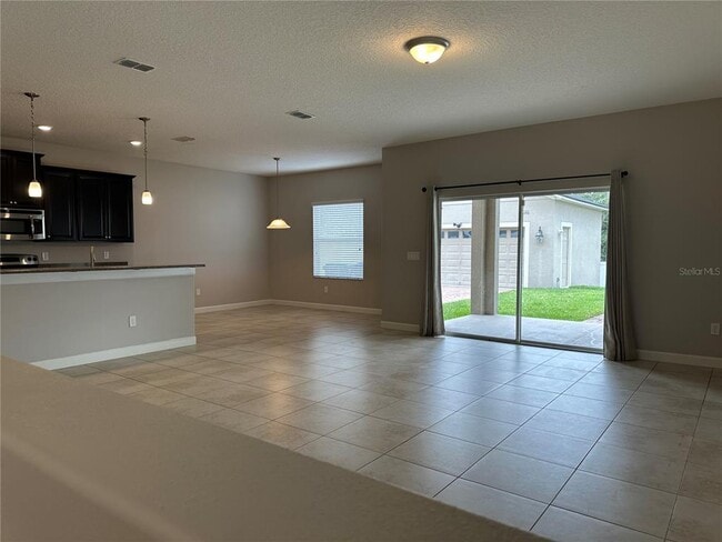 Building Photo - 15168 Evergreen Oak Loop