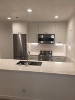 Building Photo - 8600 Burton Way