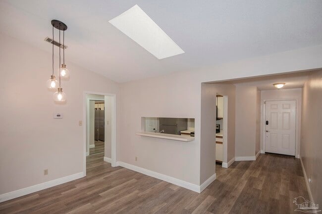 Building Photo - 5051 Grande Dr