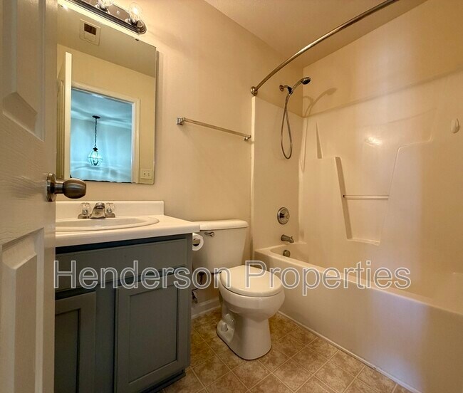 Building Photo - 14008 Lyon Hill Ln