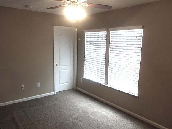 Building Photo - 1250 Spring Creek Ct