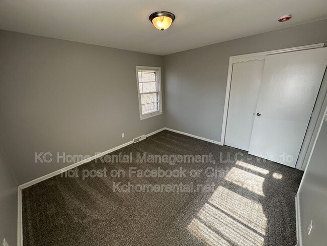 Building Photo - 7318 James A Reed Rd