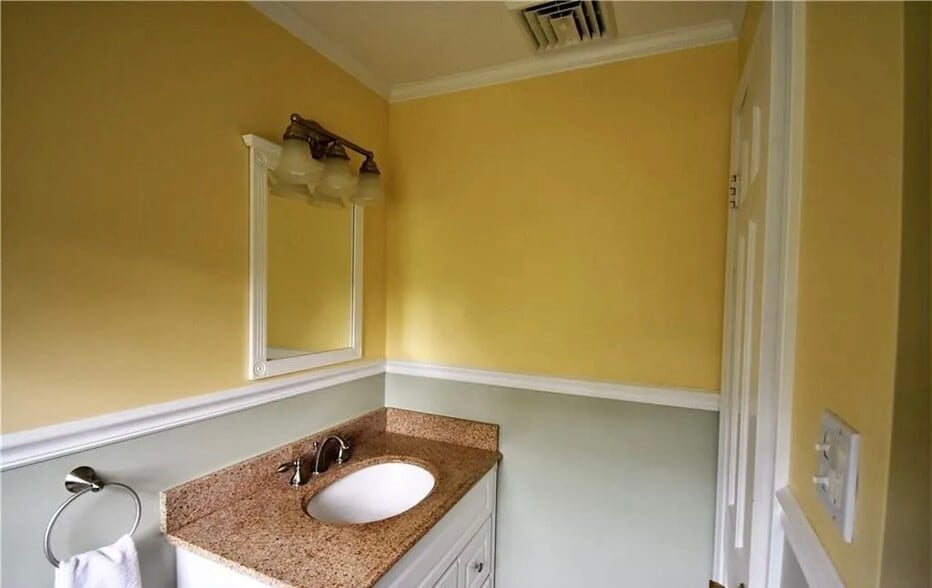 Master Bath w/ Shower - 25 Shelter Rock Rd