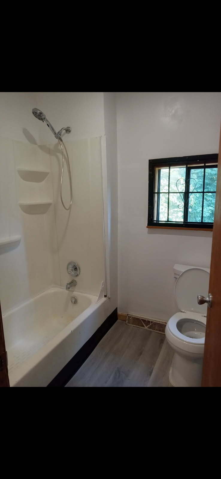 Building Photo - 94 Box Ave