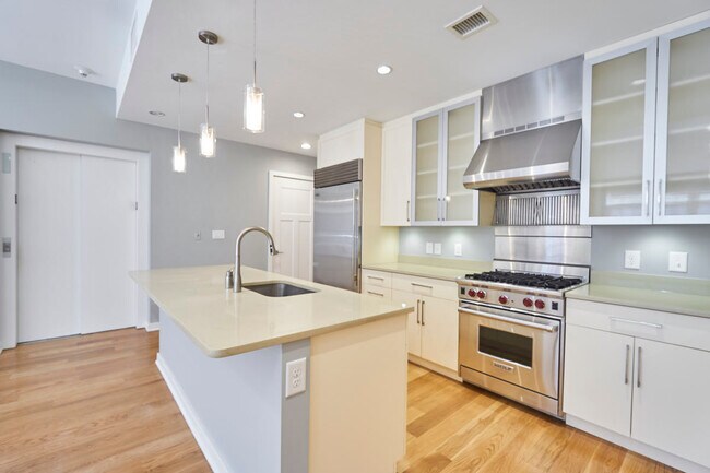 Building Photo - 1610 N Queen St