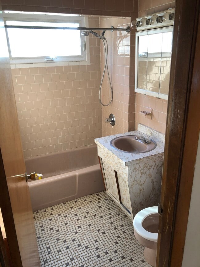 Building Photo - 14 Washington Ter