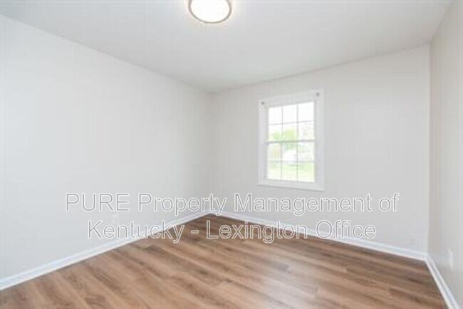 Building Photo - 429 Chestnut Street