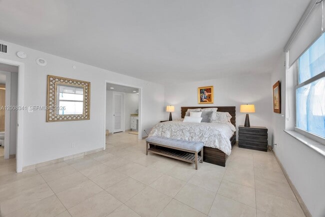 Building Photo - 607 Ocean Dr