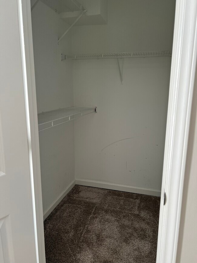 Building Photo - 3630 3B-3643 Morris Farm Dr