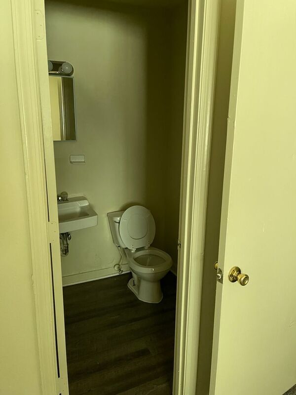 Building Photo - 1904 Warren Ave