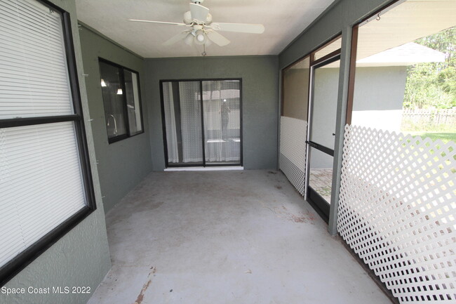 Building Photo - 1009 Fairplay Ave NW