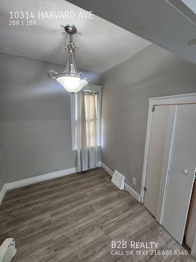 Building Photo - 10314 Harvard Ave